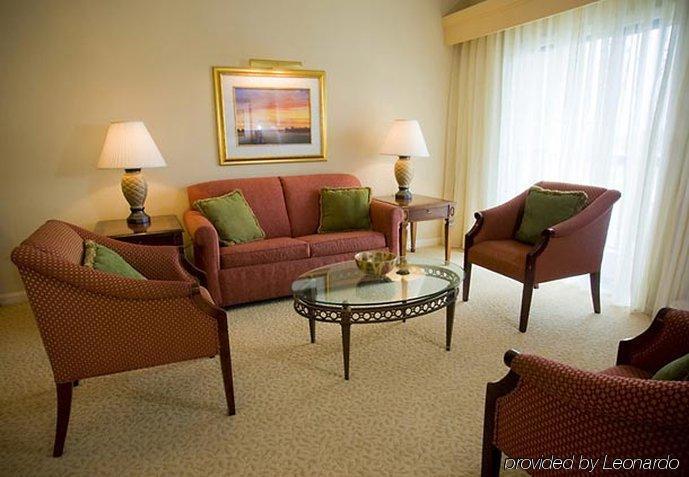Courtyard By Marriott Erie Ambassador Conference Center Hotel Quarto foto
